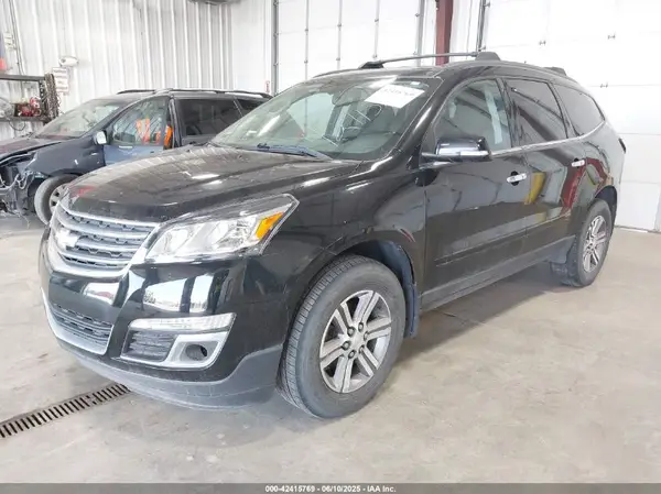 1GNKVHKD9GJ185170 2016 CHEVROLET TRAVERSE - Image 2