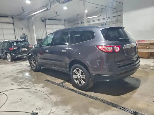 1GNKVHKD9GJ238899 2016 CHEVROLET TRAVERSE - Image 2