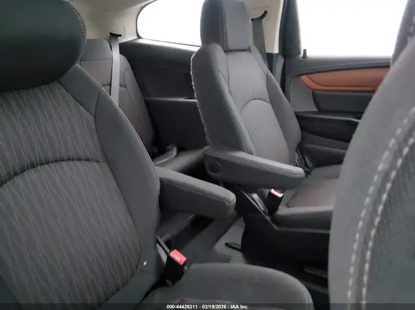 1GNKVHKD9HJ111409 2017 CHEVROLET TRAVERSE - Image 8