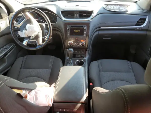 1GNKVHKD9HJ145768 2017 CHEVROLET TRAVERSE - Image 8