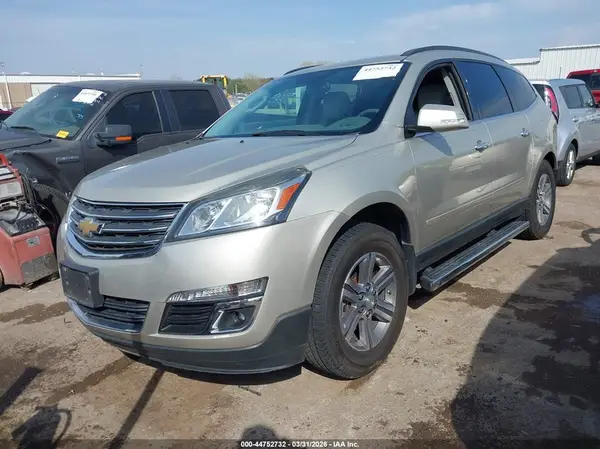 1GNKVHKD9HJ163591 2017 CHEVROLET TRAVERSE - Image 2