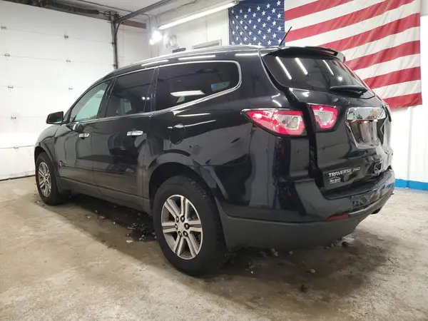 1GNKVHKD9HJ174686 2017 CHEVROLET TRAVERSE - Image 2