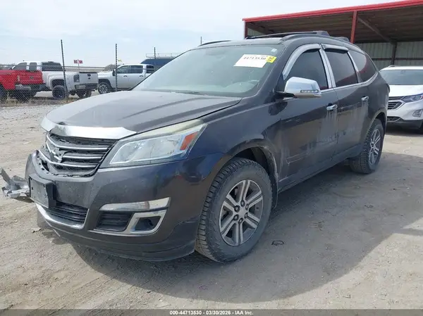 1GNKVHKD9HJ209422 2017 CHEVROLET TRAVERSE - Image 2