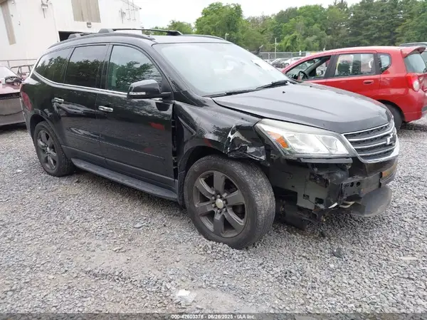 1GNKVHKD9HJ221599 2017 CHEVROLET TRAVERSE - Image 1