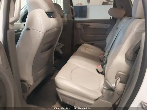 1GNKVHKD9HJ228097 2017 CHEVROLET TRAVERSE - Image 8