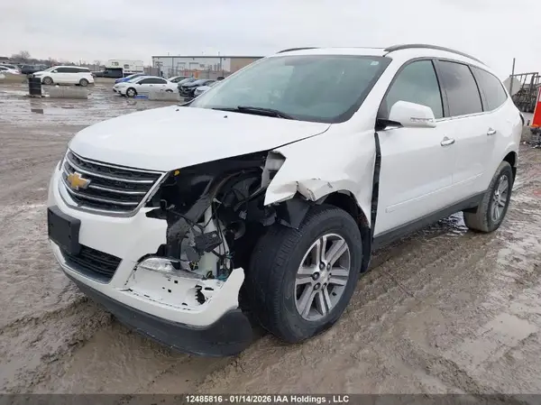 1GNKVHKD9HJ266462 2017 CHEVROLET TRAVERSE - Image 2