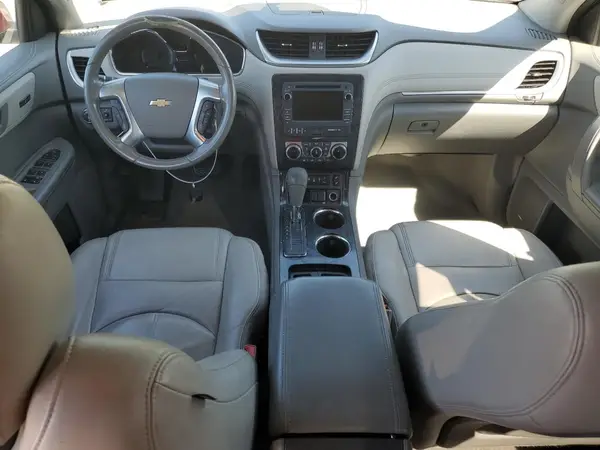 1GNKVHKD9HJ268261 2017 CHEVROLET TRAVERSE - Image 8