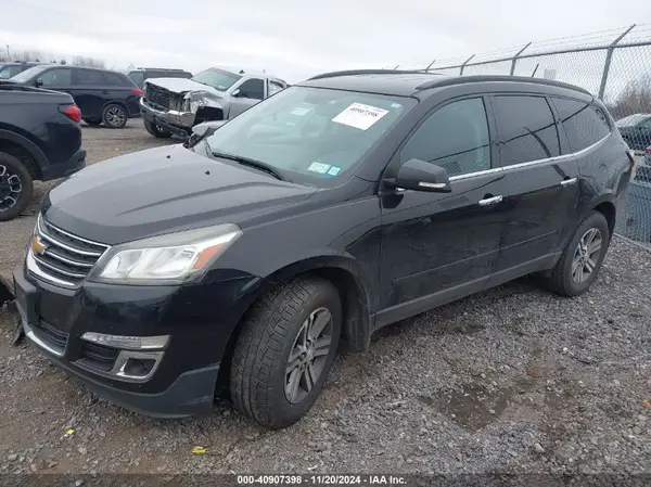 1GNKVHKD9HJ290096 2017 CHEVROLET TRAVERSE - Image 2