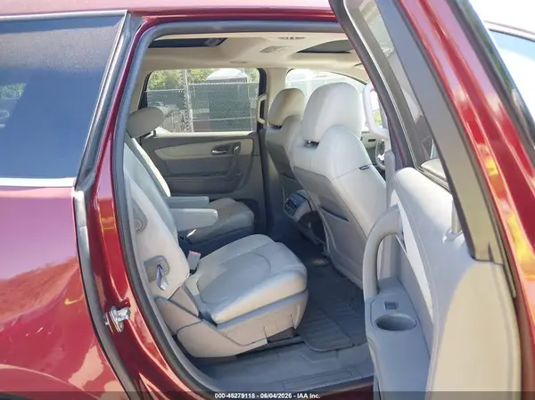 1GNKVHKD9HJ294925 2017 CHEVROLET TRAVERSE - Image 8