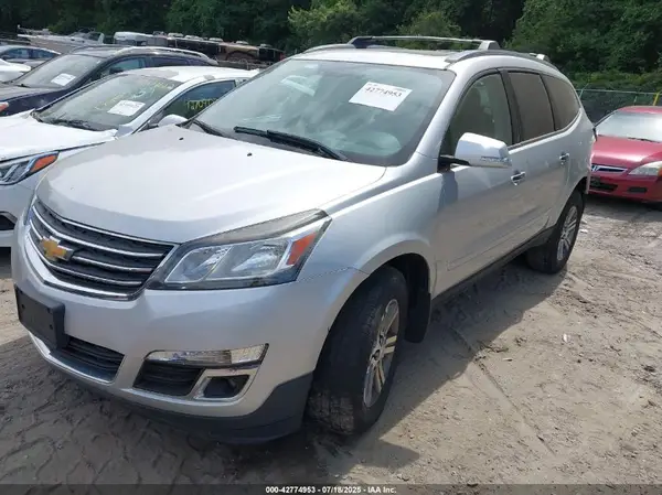1GNKVHKD9HJ297422 2017 CHEVROLET TRAVERSE - Image 2
