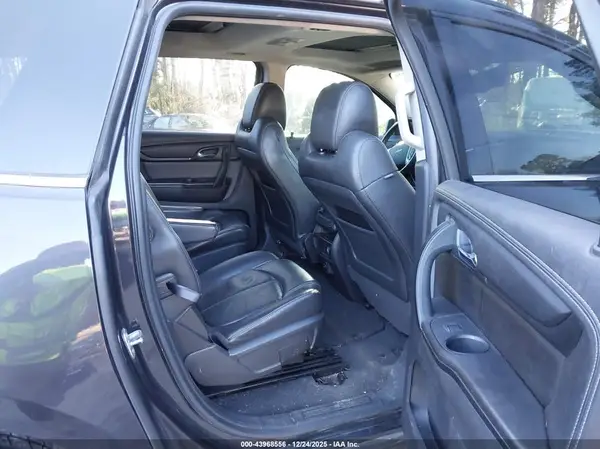 1GNKVHKD9HJ300738 2017 CHEVROLET TRAVERSE - Image 8