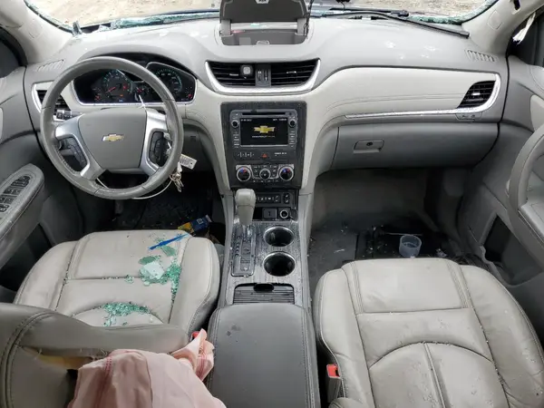 1GNKVHKD9HJ300903 2017 CHEVROLET TRAVERSE - Image 8