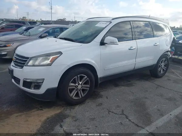 1GNKVHKDXHJ130759 2017 CHEVROLET TRAVERSE - Image 2