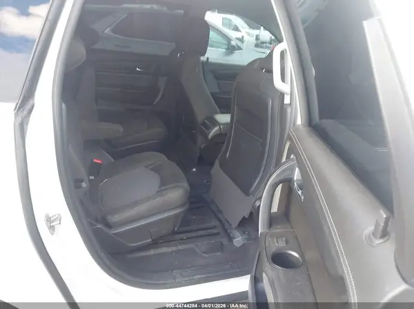 1GNKVHKDXHJ130759 2017 CHEVROLET TRAVERSE - Image 8