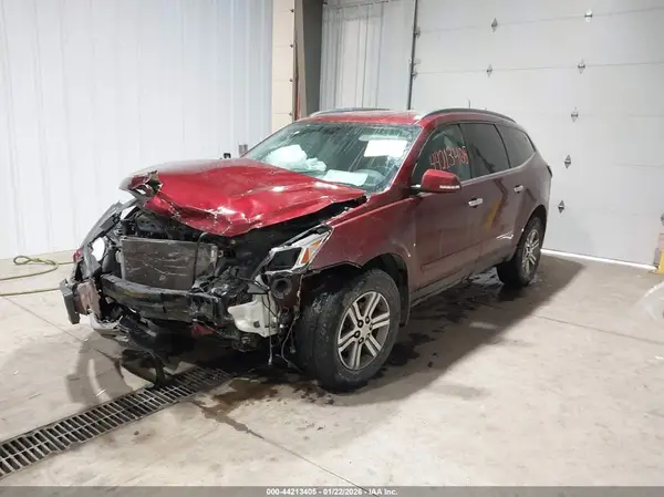 1GNKVHKDXHJ138084 2017 CHEVROLET TRAVERSE - Image 2