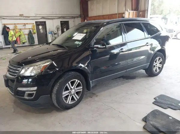 1GNKVHKDXHJ151689 2017 CHEVROLET TRAVERSE - Image 2