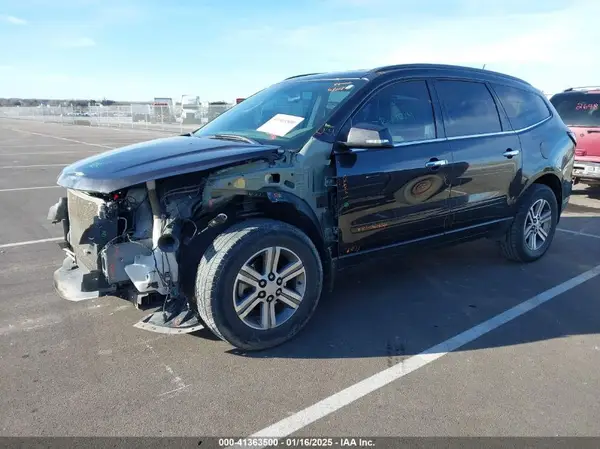 1GNKVHKDXHJ160280 2017 CHEVROLET TRAVERSE - Image 2