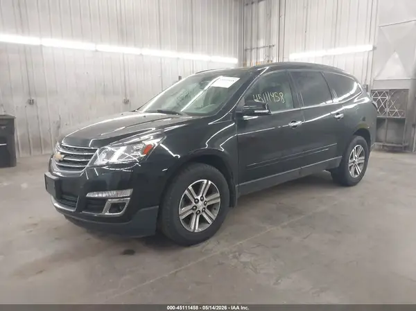 1GNKVHKDXHJ197085 2017 CHEVROLET TRAVERSE - Image 2
