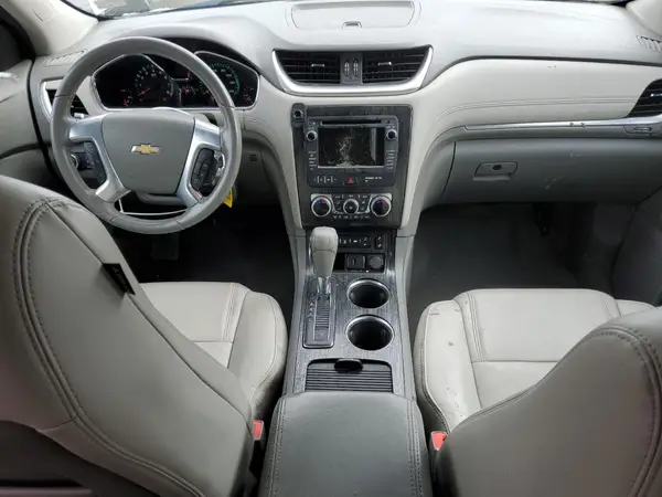 1GNKVHKDXHJ270763 2017 CHEVROLET TRAVERSE - Image 8