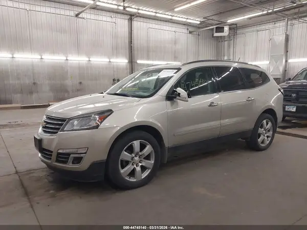1GNKVJKD0HJ128123 2017 CHEVROLET TRAVERSE - Image 2