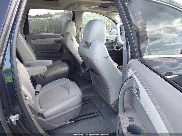 1GNKVJKD0HJ151854 2017 CHEVROLET TRAVERSE - Image 8