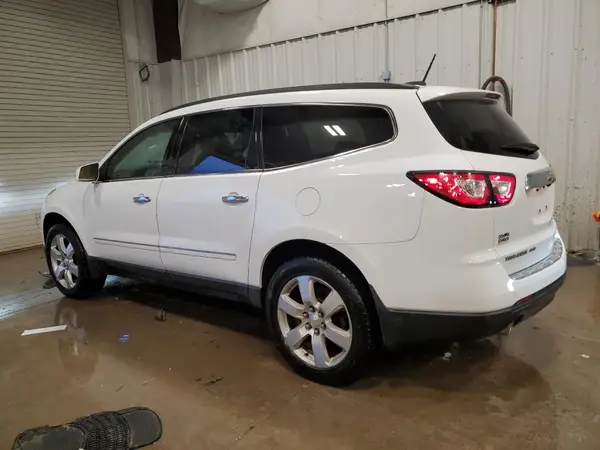 1GNKVJKD0HJ261870 2017 CHEVROLET TRAVERSE - Image 2