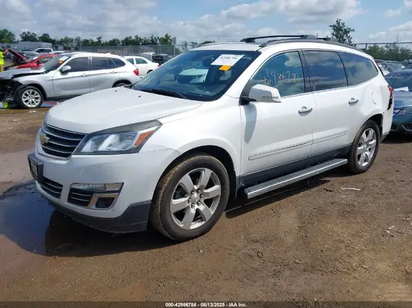 1GNKVJKD1HJ324202 2017 CHEVROLET TRAVERSE - Image 2
