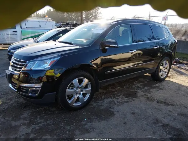 1GNKVJKD2HJ265967 2017 CHEVROLET TRAVERSE - Image 2