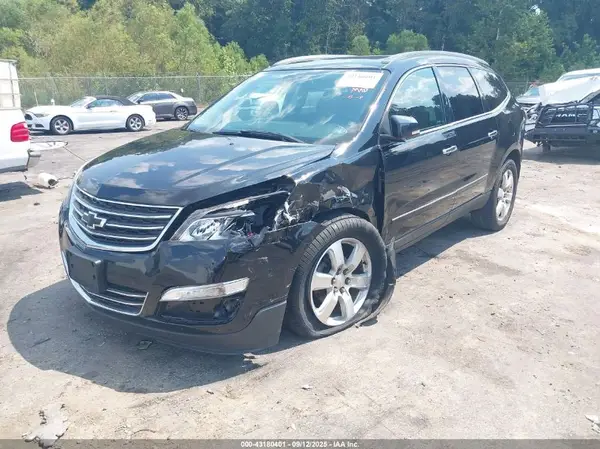 1GNKVJKD3HJ291932 2017 CHEVROLET TRAVERSE - Image 2