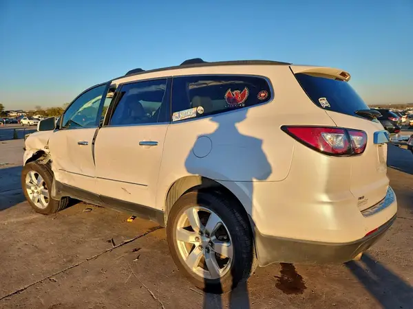 1GNKVJKD4GJ118435 2016 CHEVROLET TRAVERSE - Image 2
