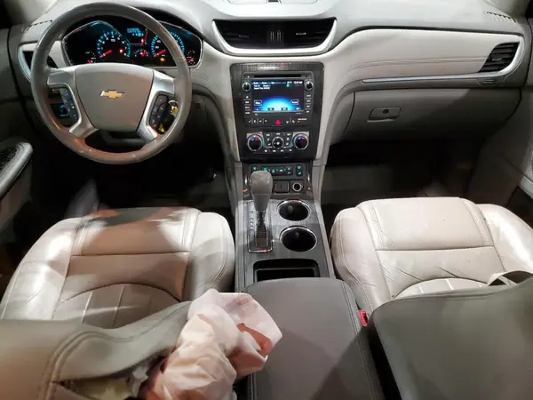 1GNKVJKD4HJ130313 2017 CHEVROLET TRAVERSE - Image 8