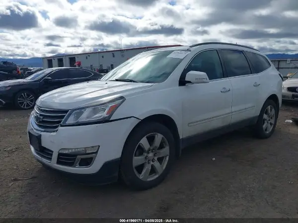 1GNKVJKD4HJ259085 2017 CHEVROLET TRAVERSE - Image 2