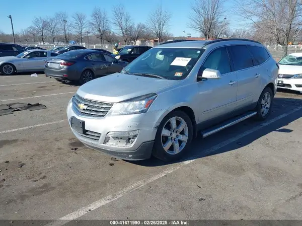 1GNKVJKD4HJ339874 2017 CHEVROLET TRAVERSE - Image 2