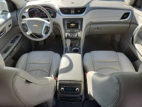 1GNKVJKD5HJ178399 2017 CHEVROLET TRAVERSE - Image 8