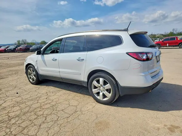 1GNKVJKD5HJ257796 2017 CHEVROLET TRAVERSE - Image 2