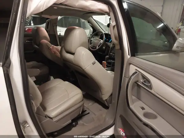 1GNKVJKD6HJ187421 2017 CHEVROLET TRAVERSE - Image 8