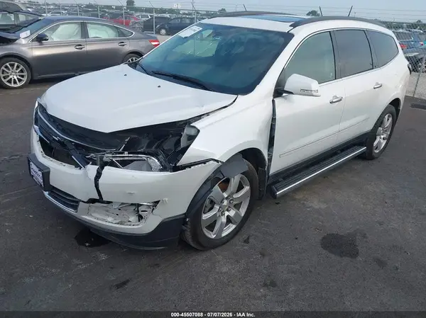 1GNKVJKD6HJ324213 2017 CHEVROLET TRAVERSE - Image 2
