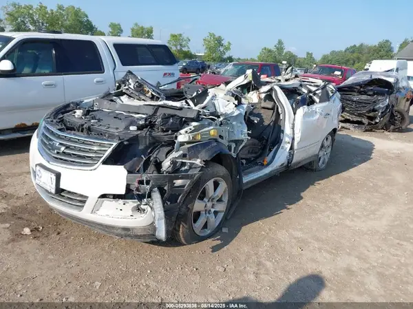 1GNKVJKD7HJ102652 2017 CHEVROLET TRAVERSE - Image 2