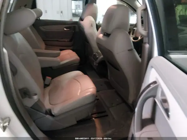 1GNKVJKD7HJ250185 2017 CHEVROLET TRAVERSE - Image 8