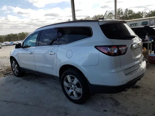 1GNKVJKD7HJ300180 2017 CHEVROLET TRAVERSE - Image 2