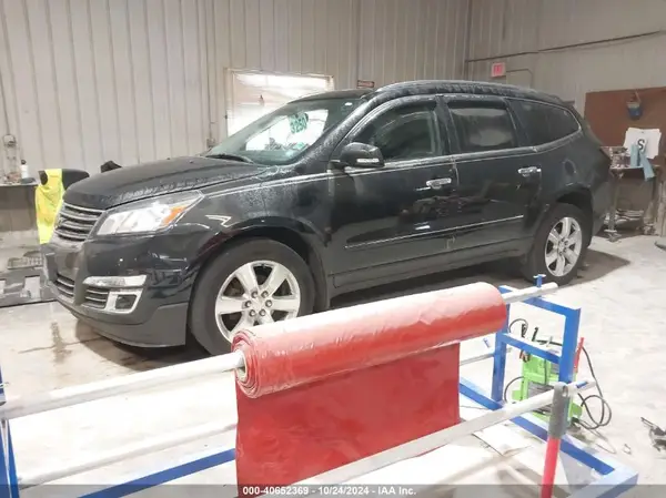 1GNKVJKD8HJ218328 2017 CHEVROLET TRAVERSE - Image 2