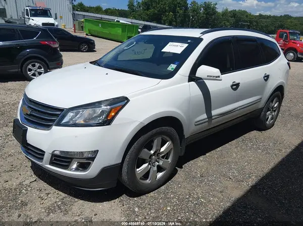 1GNKVJKD8HJ307736 2017 CHEVROLET TRAVERSE - Image 2