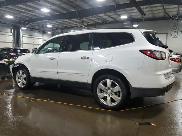 1GNKVJKD8HJ332121 2017 CHEVROLET TRAVERSE - Image 2