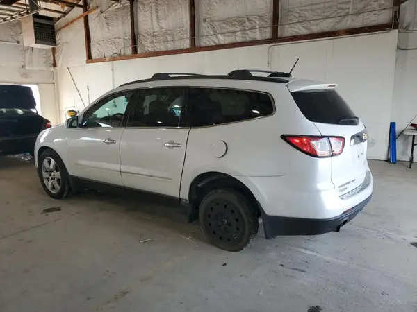 1GNKVJKD9HJ162626 2017 CHEVROLET TRAVERSE - Image 2