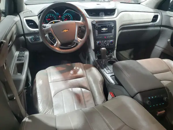 1GNKVJKD9HJ238331 2017 CHEVROLET TRAVERSE - Image 2
