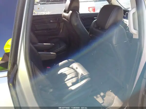 1GNKVJKD9HJ243805 2017 CHEVROLET TRAVERSE - Image 8