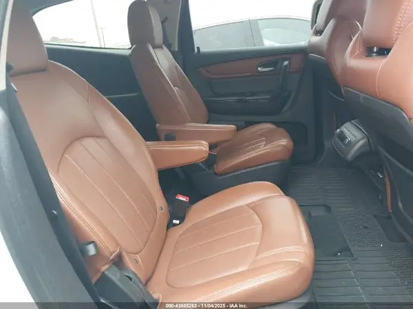 1GNKVJKDXHJ182478 2017 CHEVROLET TRAVERSE - Image 8