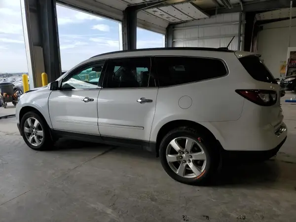 1GNKVJKDXHJ206620 2017 CHEVROLET TRAVERSE - Image 2