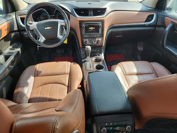 1GNKVJKDXHJ318883 2017 CHEVROLET TRAVERSE - Image 8