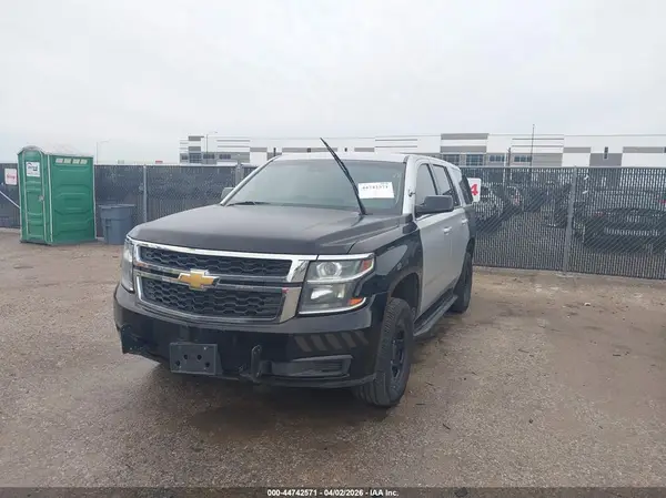 1GNLCDEC0JR305422 2018 CHEVROLET TAHOE - Image 2
